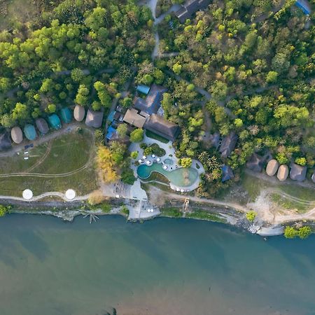 Barahi Jungle Lodge Meghauli Ngoại thất bức ảnh