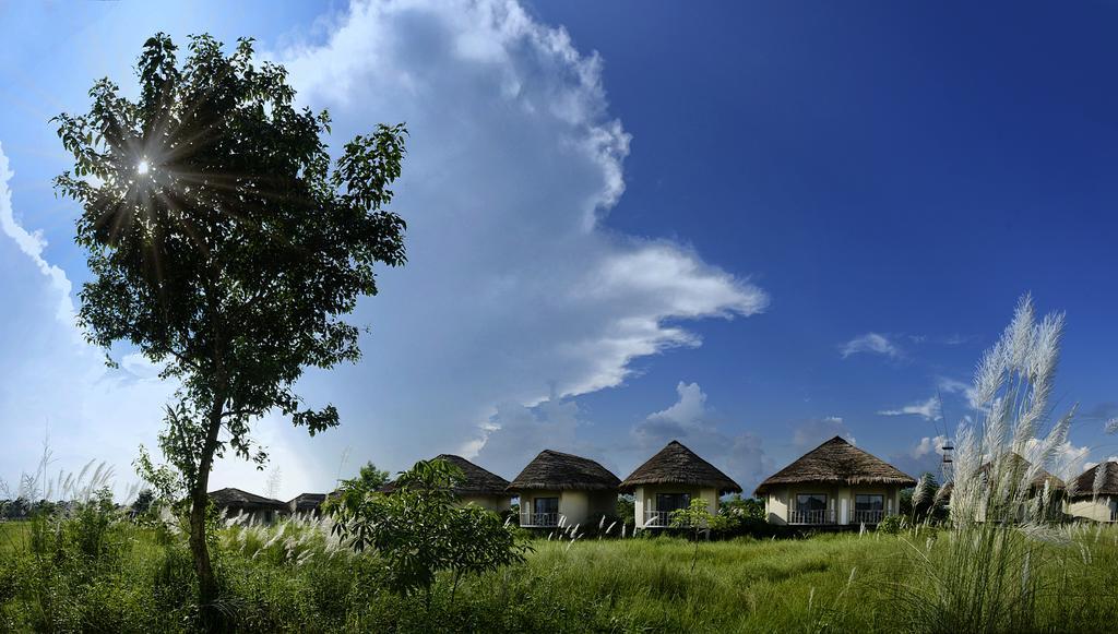 Barahi Jungle Lodge Meghauli Ngoại thất bức ảnh