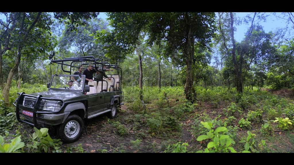 Barahi Jungle Lodge Meghauli Ngoại thất bức ảnh