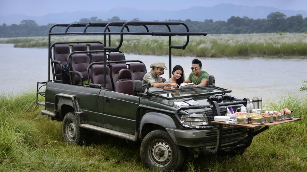 Barahi Jungle Lodge Meghauli Ngoại thất bức ảnh
