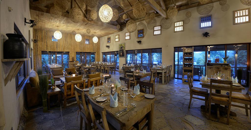 Barahi Jungle Lodge Meghauli Ngoại thất bức ảnh