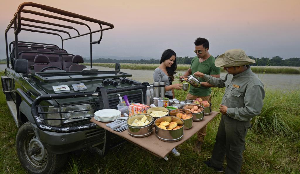 Barahi Jungle Lodge Meghauli Ngoại thất bức ảnh