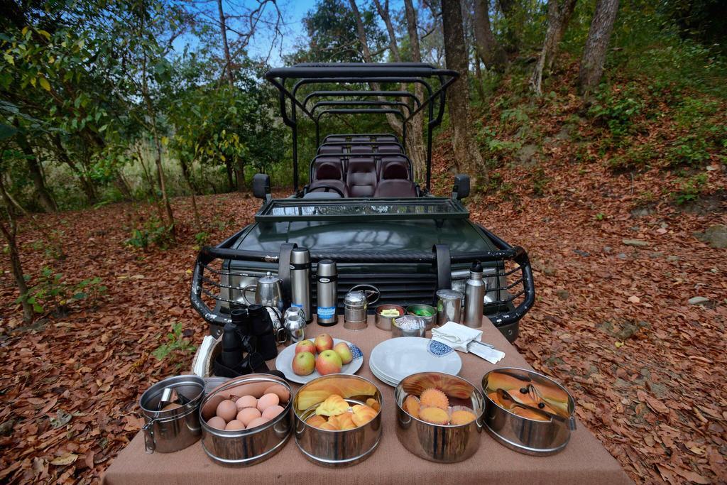 Barahi Jungle Lodge Meghauli Ngoại thất bức ảnh