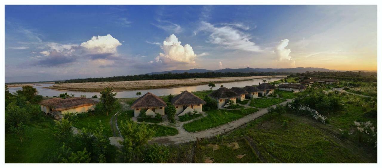 Barahi Jungle Lodge Meghauli Ngoại thất bức ảnh