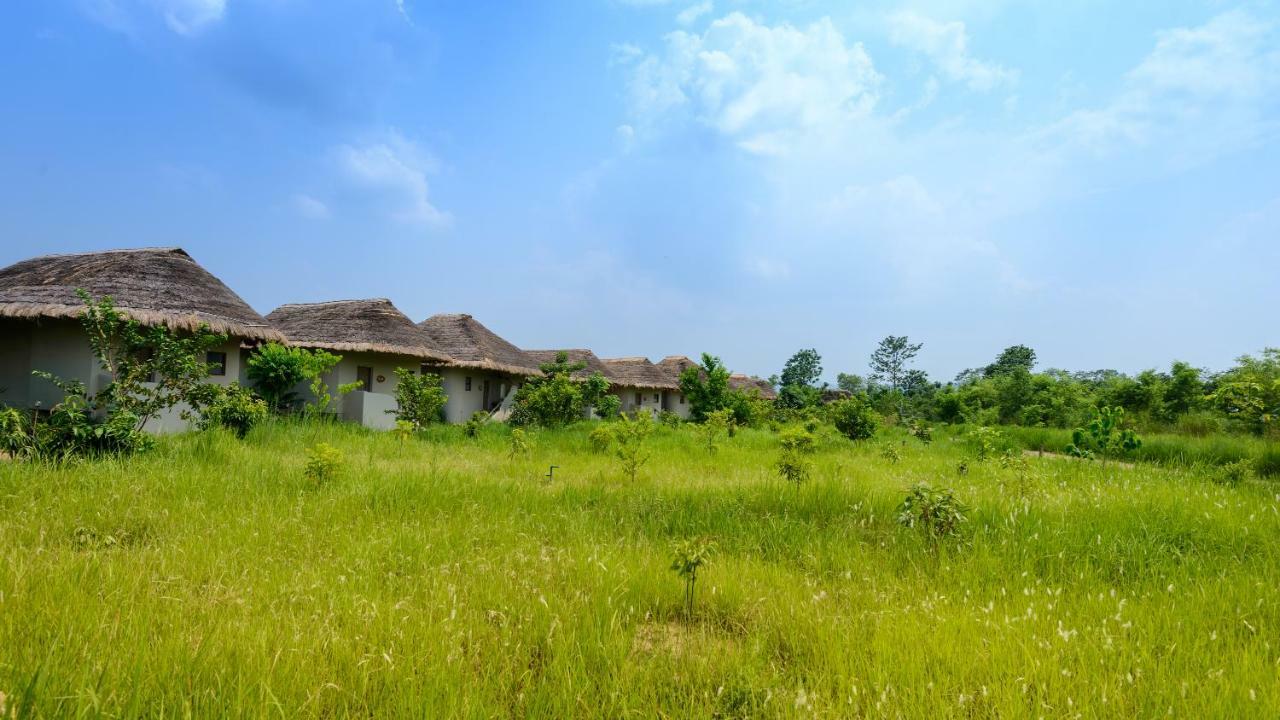 Barahi Jungle Lodge Meghauli Ngoại thất bức ảnh
